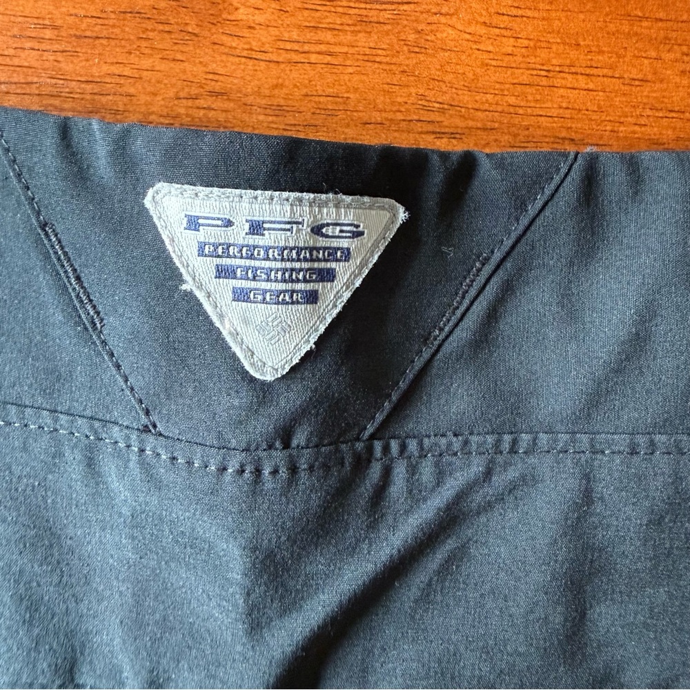 Columbia black PFG shorts size small - Picture 3 of 6